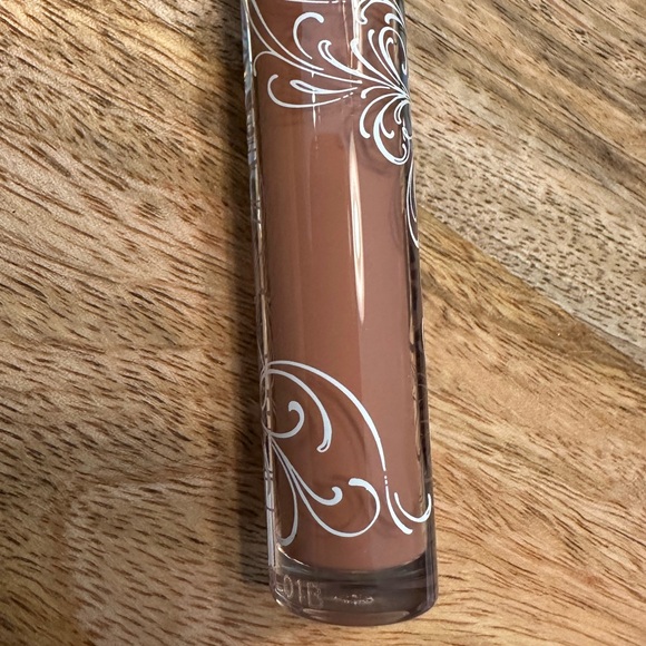 KVD Beauty XO Lip Gloss CAMELLIA 10 - Picture 3 of 9